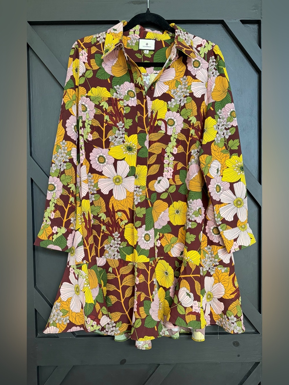 Tuckernuck Retro Floral Crepe Callahan Shirt Dress Brown Multi, Size Medium - Picture 2 of 7